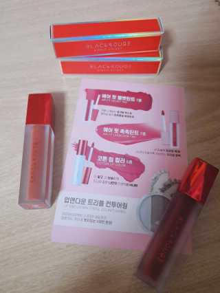 [블랙루즈] 에어 핏 벨벳틴트 시즌1 7종 중 택1+랜덤1 — 3.5점을 준 리뷰어가 2018년 11월 올린 사용 사진