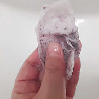 비알티씨 V10 파우더 클렌징 티백 2종 — 5점을 준 리뷰어가 2019년 2월 올린 사용 사진