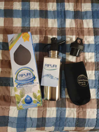 비타맘 지구를 지키는 리퓨리 정수물병 - 플라스틱 남용 예방 — 4점을 준 리뷰어가 2020년 2월 올린 사용 사진