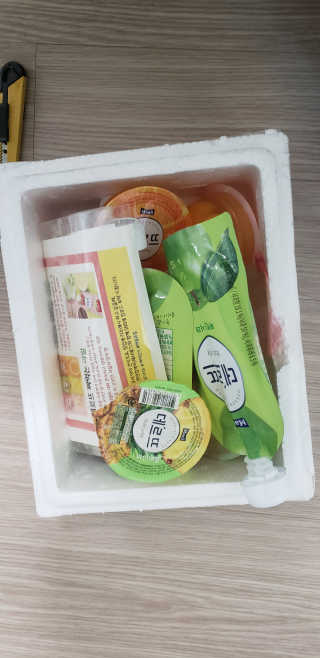 데르뜨 떠먹는 과일 3종, 짜먹는 과일 2종 총 10개 체험 — 5점을 준 리뷰어가 2020년 3월 올린 사용 사진