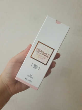 레드컨테이너 페로몬향 퍼퓸 바디미스트 80ml — 3점을 준 리뷰어가 2020년 1월 올린 사용 사진