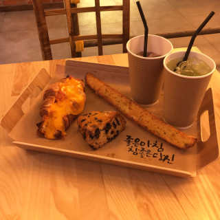 좋은아침페스츄리 좋은 아침 페스츄리 12,000원 이용권 — 4.67점을 준 리뷰어가 2018년 8월 올린 사용 사진