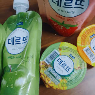 데르뜨 떠먹는 과일 3종, 짜먹는 과일 2종 총 10개 체험 — 5점을 준 리뷰어가 2020년 3월 올린 사용 사진