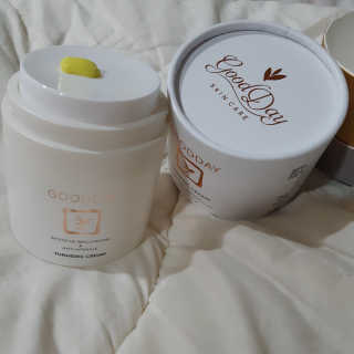 GoodDay Skincare GoodDay 강황크림 50g — 5점을 준 리뷰어가 2019년 12월 올린 사용 사진
