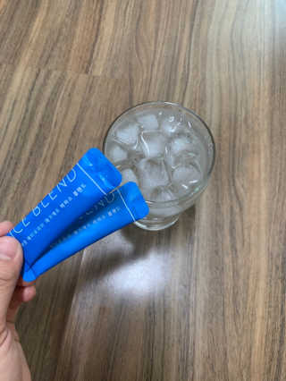(주)쟈뎅 [쟈뎅] 에스프레소스틱 아이스블렌드 — 4점을 준 리뷰어가 2019년 5월 올린 사용 사진