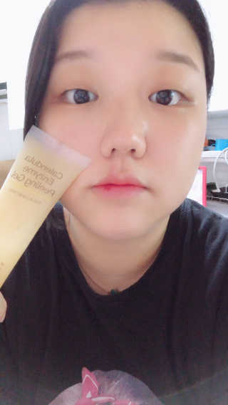 타임인네이처 [더메디닥터] 카렌듈라 엔자임 필링젤 — 5점을 준 리뷰어가 2019년 4월 올린 사용 사진