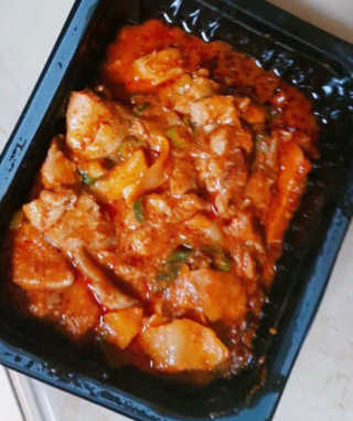 뜰아채유통 춘천닭갈비덮밥소스와 머쉬마루 버섯 — 5점을 준 리뷰어가 2018년 10월 올린 사용 사진
