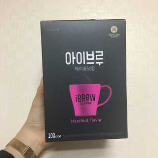한국맥널티 아이브루 헤이즐넛향 100T — 5점을 준 리뷰어가 2019년 11월 올린 사용 사진