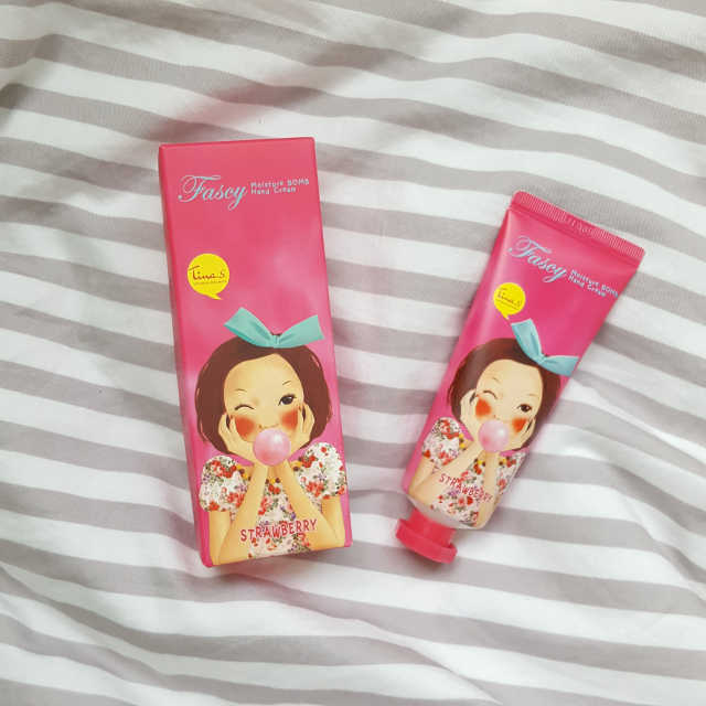 수분폭탄 핸드크림 리뷰 사진