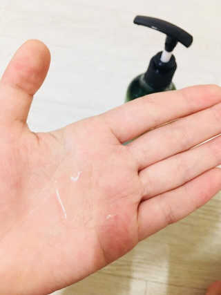 아미니 내추럴 헤어클렌저 — 4.33점을 준 리뷰어가 2017년 10월 올린 사용 사진