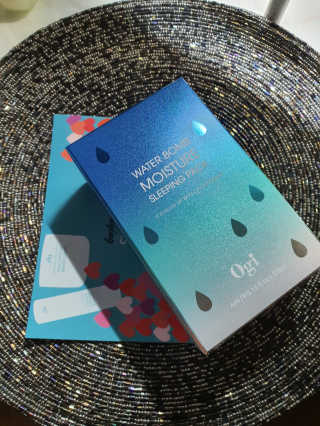 오지아이 워터 밤 모이스처 슬리핑 팩 4ml X 20pcs — 5점을 준 리뷰어가 2019년 12월 올린 사용 사진