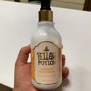 바디홀릭 인샤워 바디퍼퓸 옐로우포션 250ML — 3점을 준 리뷰어가 2019년 4월 올린 사용 사진