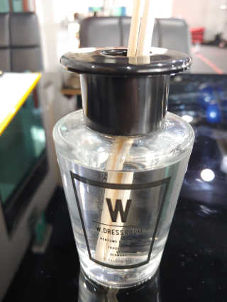 더블유드레스룸 퍼퓸 디퓨저 70ml — 4.33점을 준 리뷰어가 2018년 6월 올린 사용 사진