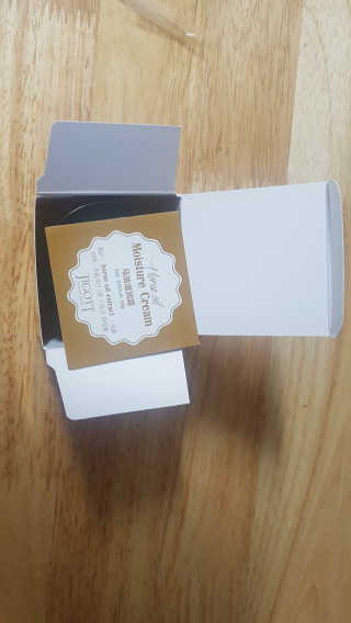 지고트 마유 모이스처 크림 70ml — 4점을 준 리뷰어가 2019년 5월 올린 사용 사진