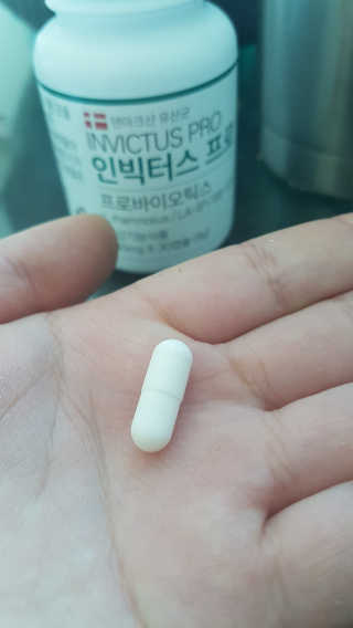 라플레 염창환 박사의 3세대 유산균, 인빅터스 프로 — 5점을 준 리뷰어가 2018년 12월 올린 사용 사진
