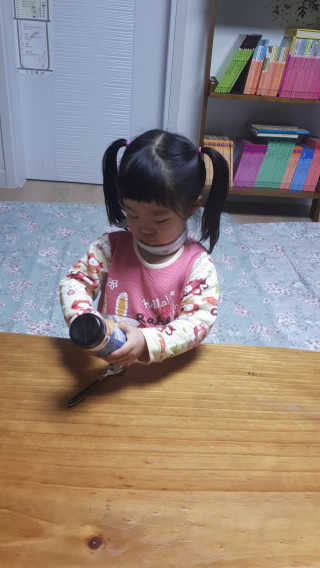 오메가-3스무디 [오메가스무디] 짜먹는 오메가3 DHA 임산부 어린이 — 4점을 준 리뷰어가 2019년 3월 올린 사용 사진