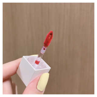 스톤브릭 라커틴트 립스틱스 — 4.5점을 준 리뷰어가 2019년 10월 올린 사용 사진