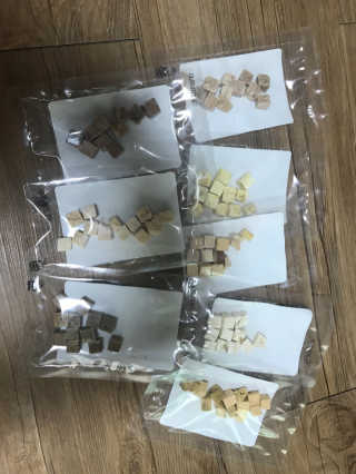 펫츠플레이트 동결건조간식 기호성 테스트 8종 — 5점을 준 리뷰어가 2018년 5월 올린 사용 사진