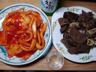 두번째 국떡 국가대표 떡볶이 1팩 + 영미칩 2봉 증정 — 5점을 준 리뷰어가 2019년 2월 올린 사용 사진