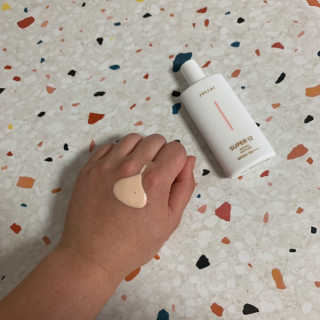 쥴라이Jullai 슈퍼 12 바운스 선 플루이드 SPF50+ PA++++ — 5점을 준 리뷰어가 2019년 7월 올린 사용 사진