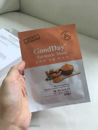 GoodDay Skincare GoodDay 강황 마스크 — 4.5점을 준 리뷰어가 2020년 2월 올린 사용 사진