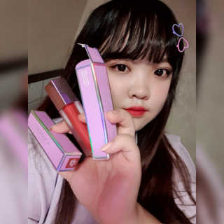 [블랙루즈] 에어 핏 벨벳 틴트 시즌2 中 택1+랜덤1 — 4.67점을 준 리뷰어가 2018년 10월 올린 사용 사진
