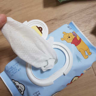 보솜이 아기물티슈 베이비케어 푸에디션 캡 74매 10입 — 4.5점을 준 리뷰어가 2019년 4월 올린 사용 사진