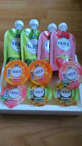 데르뜨 떠먹는 과일 3종, 짜먹는 과일 2종 총 10개 체험 — 5점을 준 리뷰어가 2020년 3월 올린 사용 사진