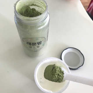 초능력 국내산 레몬밤 분말 — 5점을 준 리뷰어가 2019년 8월 올린 사용 사진