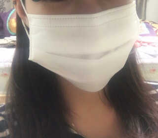 [닥터퓨리] 소프트터치 건강 + UV 블랙스타일 마스크 — 3.5점을 준 리뷰어가 2019년 4월 올린 사용 사진