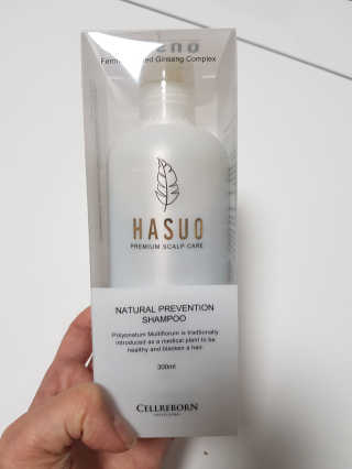 셀리본 하수오 내츄럴 프리벤션 탈모관리 샴푸 300ml — 4점을 준 리뷰어가 2019년 11월 올린 사용 사진