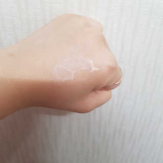 쥴라이Jullai 슈퍼 12 바운스 선 플루이드 SPF50+ PA++++ — 5점을 준 리뷰어가 2019년 7월 올린 사용 사진