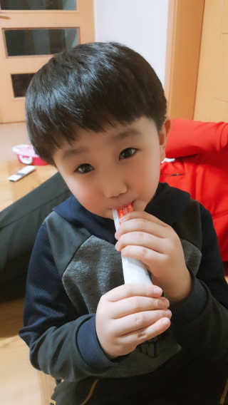 에이토솔루션 비타민D 젤리 스틱 — 5점을 준 리뷰어가 2019년 1월 올린 사용 사진