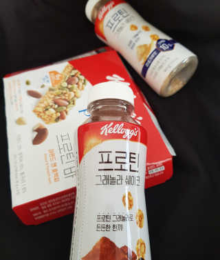 켈로그 프로틴바 멀티팩+프로틴 그래놀라 쉐이크 2종 — 4.5점을 준 리뷰어가 2020년 1월 올린 사용 사진