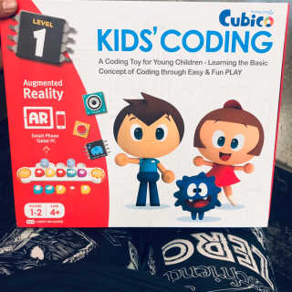 큐비코 Cubico 키즈 코딩 — 5점을 준 리뷰어가 2019년 3월 올린 사용 사진