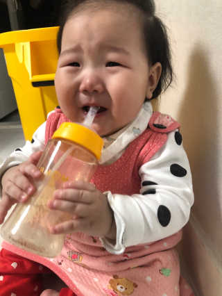 유비맘 PPSU 젖병 노꼭지_260ml_컬러 랜덤 발송 — 5점을 준 리뷰어가 2020년 2월 올린 사용 사진