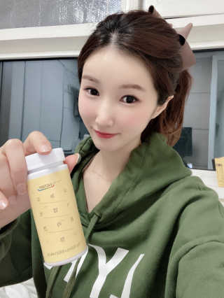 힐링팩토리 오늘도 가볍게 저분자 피쉬 콜라겐 정 — 5점을 준 리뷰어가 2020년 3월 올린 사용 사진