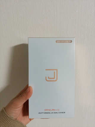 지고트 미네랄 UV 스네일 쿠션 리필포함 — 5점을 준 리뷰어가 2019년 1월 올린 사용 사진