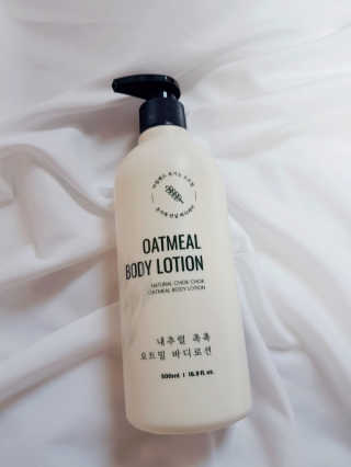 (주)에네스티 내추럴 촉촉  오트밀 바디로션 500ml — 5점을 준 리뷰어가 2019년 10월 올린 사용 사진