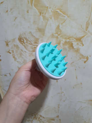 달리프 베러 퍼퓸 샴푸 1000ml 레이니데이 or 일랑로즈 — 5점을 준 리뷰어가 2020년 2월 올린 사용 사진