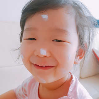 아토팜 톡톡 페이셜 선팩트 SPF43 PA+++ — 5점을 준 리뷰어가 2018년 4월 올린 사용 사진