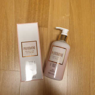 레드컨테이너 페로몬향 퍼퓸 바디에멀전 — 3.5점을 준 리뷰어가 2020년 1월 올린 사용 사진