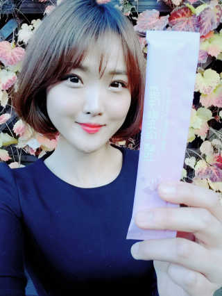 네츄럴굿띵스 태반 콜라겐 젤리 15포 — 4.67점을 준 리뷰어가 2018년 11월 올린 사용 사진