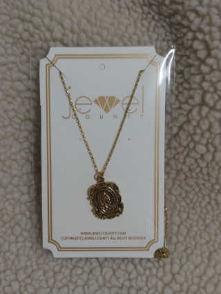쥬얼카운티 92.5 Silver Byzantine Coin Pendant Necklace — 5점을 준 리뷰어가 2018년 11월 올린 사용 사진