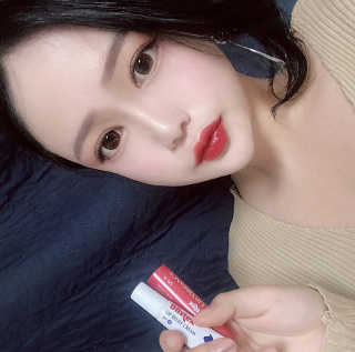 블리스텍스 립 릴리프 크림 립밤, 립 바이브런스 립밤 — 3.5점을 준 리뷰어가 2018년 11월 올린 사용 사진