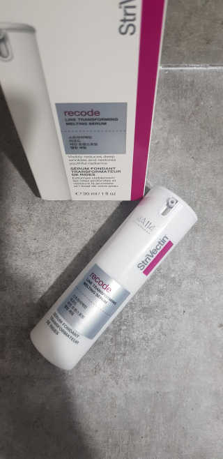 스트라이벡틴 리코드 라인 트랜스포밍 멜팅세럼 30ml — 5점을 준 리뷰어가 2019년 11월 올린 사용 사진
