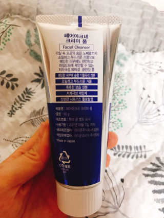 페어아크네 크리미폼 페어아크네 크리미 폼 — 5점을 준 리뷰어가 2019년 7월 올린 사용 사진