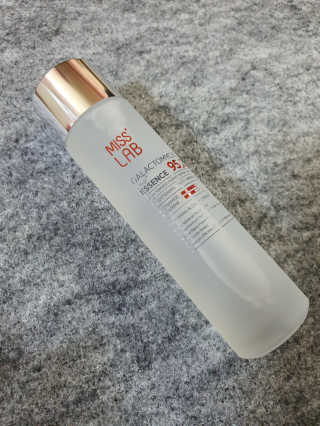(주)에네스티 미스랩 갈락토미세스 클리어 플러스 에센스 — 3점을 준 리뷰어가 2019년 10월 올린 사용 사진
