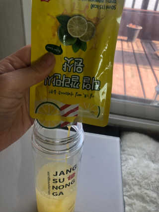 장수농가 리얼깔라만시 원샷 50ml 10팩+보틀 — 2.5점을 준 리뷰어가 2019년 5월 올린 사용 사진