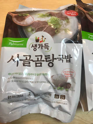 [풀무원] 사골곰탕국밥 황태해장국밥 — 5점을 준 리뷰어가 2018년 5월 올린 사용 사진